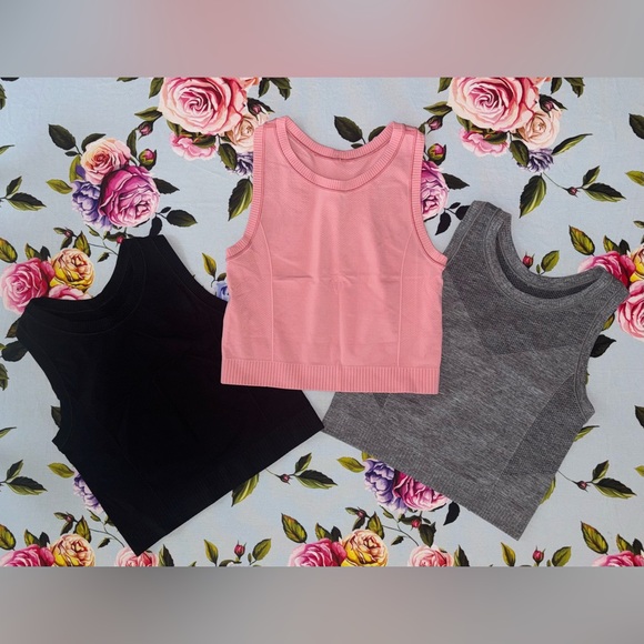 Set of 3, Old Navy Seamless Racerback Tank Tops - Picture 1 of 13